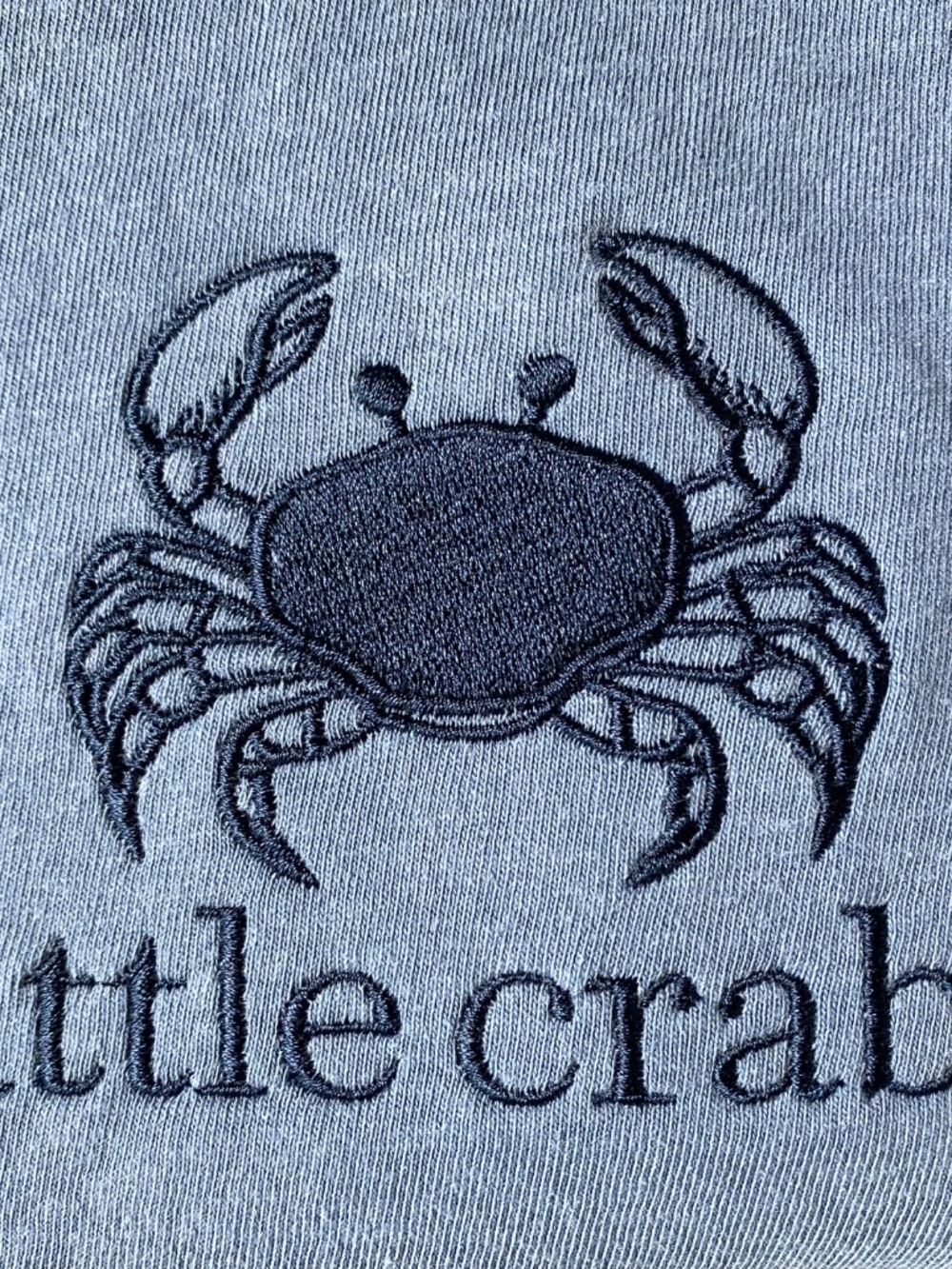 Embroidered coastal crab design - Picture 5 of 7